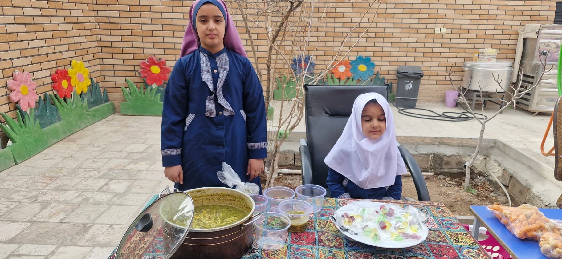 بازارچه همدلی برای کمک به نیازمندان