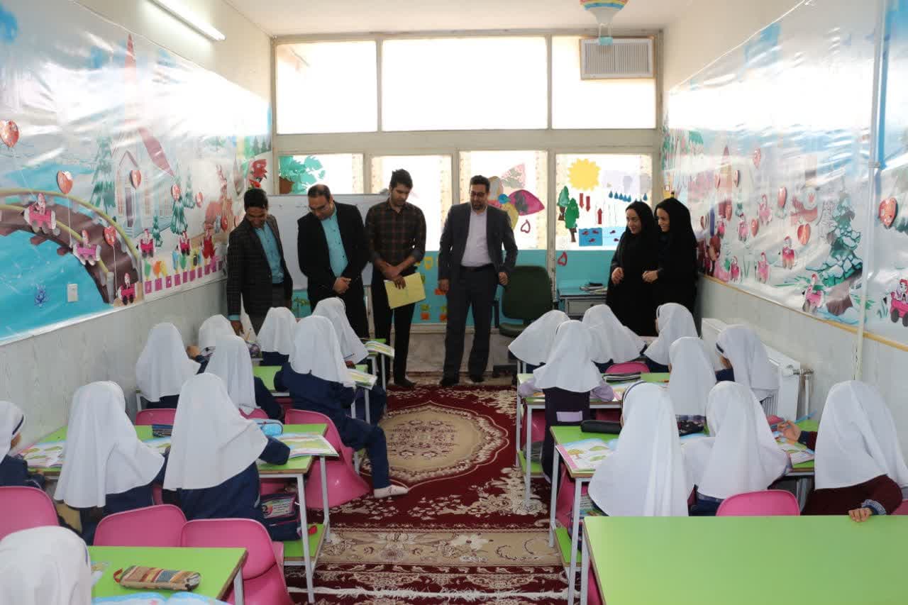 بازدیدمسئولان آموزش و پرورش شهرستان کوهپایه