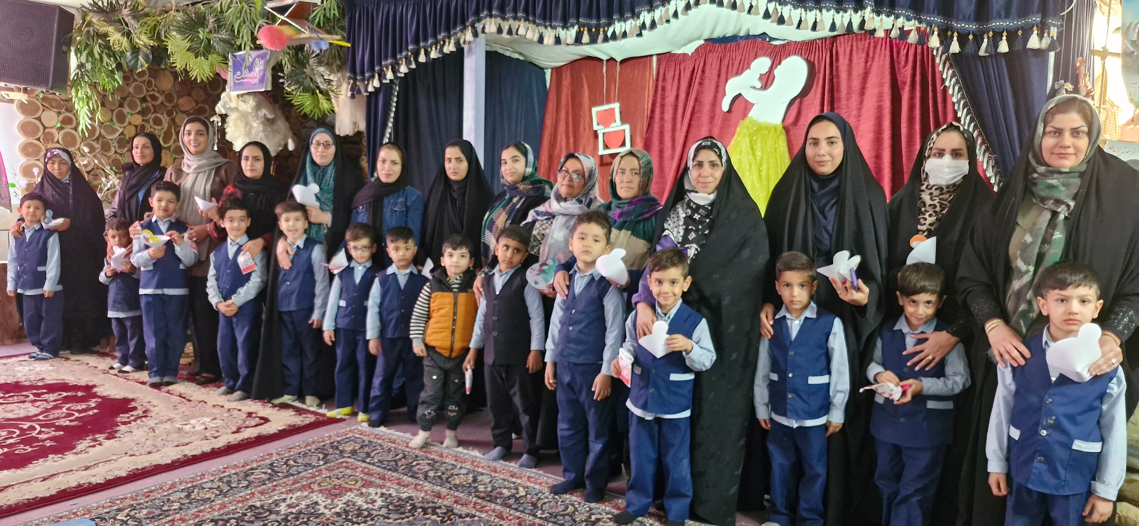 جشن و دورهمی مادرانه درکنار گل پسران و گل دختران